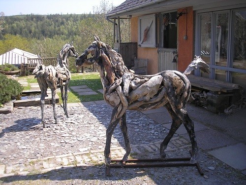 Two foals greeted us when we arrived at the house and garden. One is made from wood and the other from bronze.